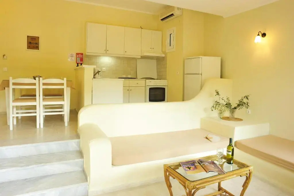 Balaris Apartments