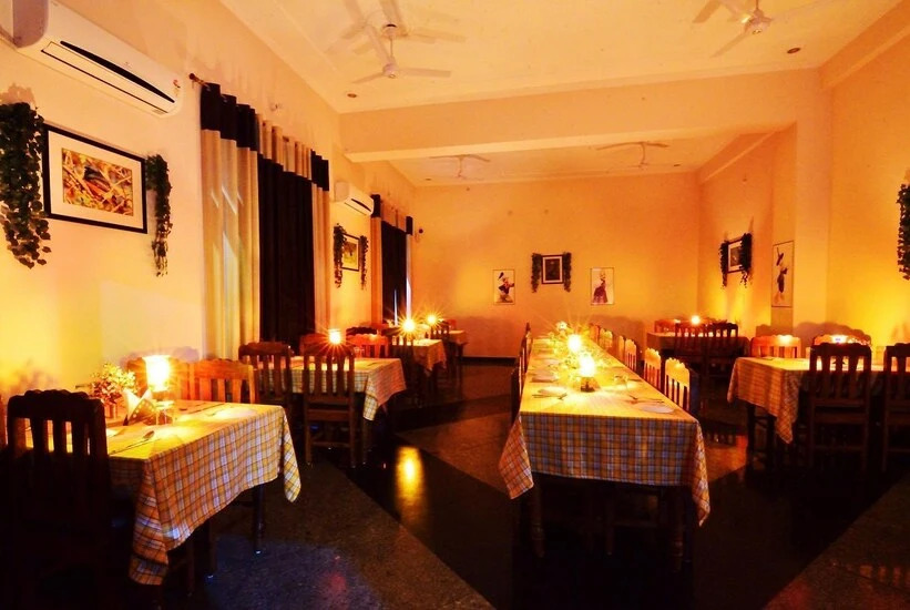 Geetanjali Hotel & Motel