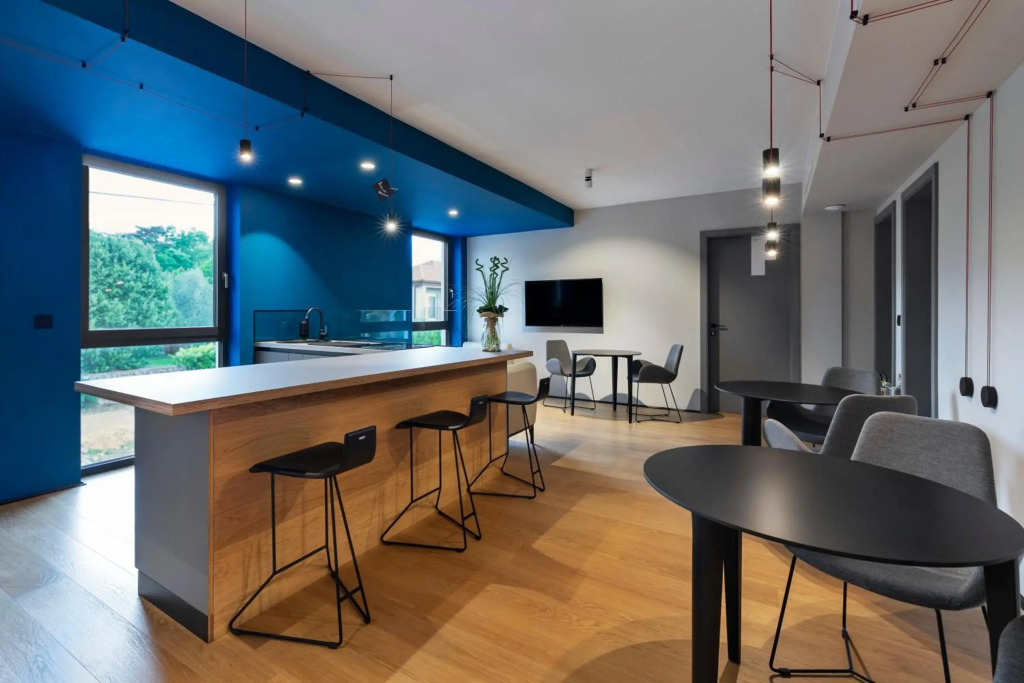 FourRoomotel