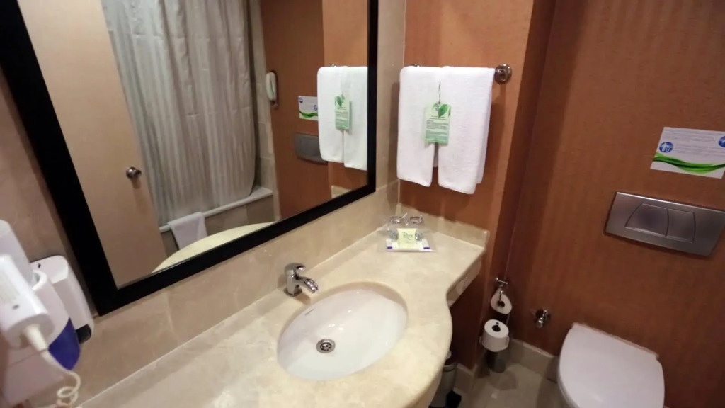 Novum Garden Side Hotel