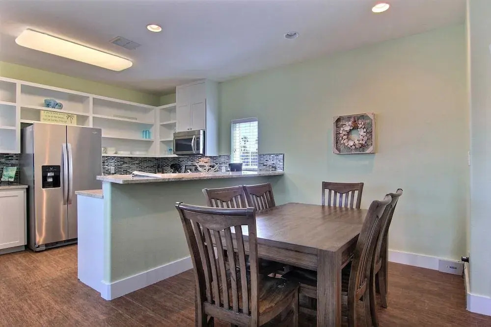 Nautilus Cottage 5 by RedAwning