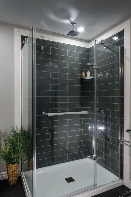 Moncton Suites - 267 Universite Ave