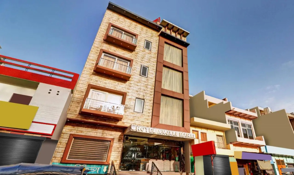 Itsy Hotels Anjali Mahal 500, Mtrs From Mathura Railway Station