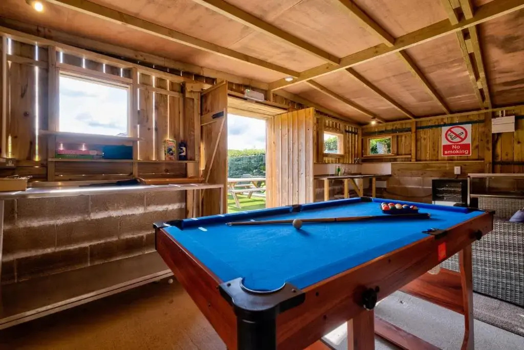 Howgills House - Sole use with 2 Hot Tubs in Yorkshire countryside location