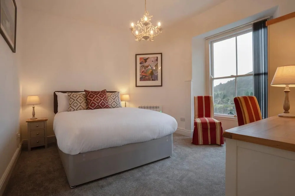 Charming 1BR - Town Centre-parking-stunning Views