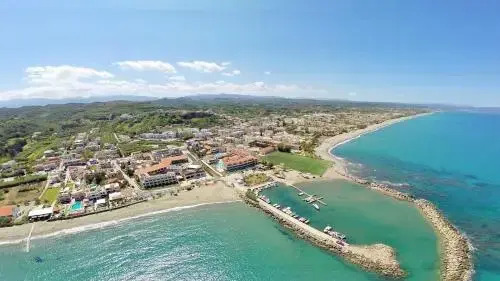 Aparthotel 4 Stars Agia Marina
