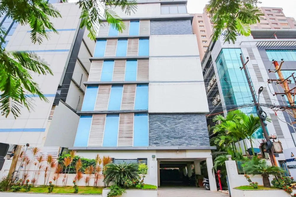 OYO 18335 Flagship Eaglewood Hotels