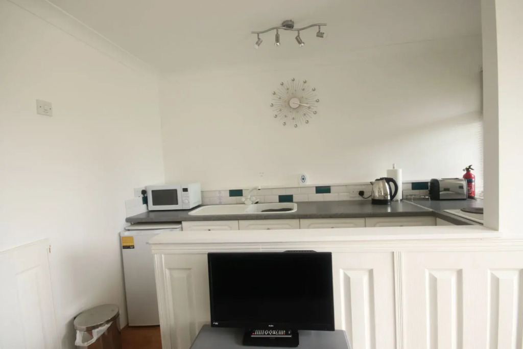 45F Medmerry Park 1 Bedroom Chalet