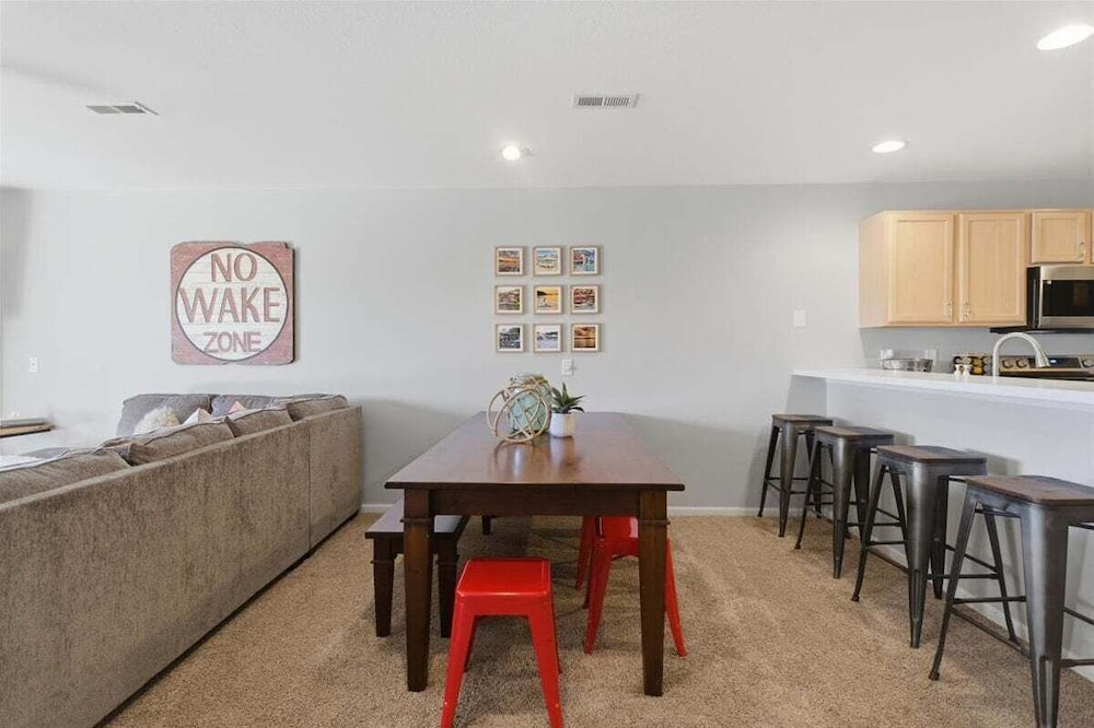 Beach Area, 2 Pools, Pet-friendly Condo at 20.5mm