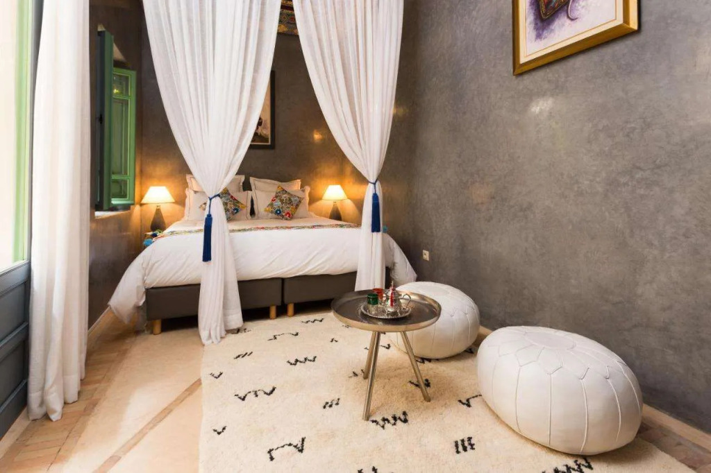 RIAD AZRUR