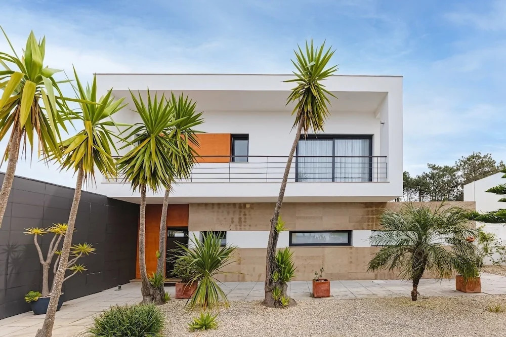 Villa-4bedroom-3bathroom-pool-petfriendly