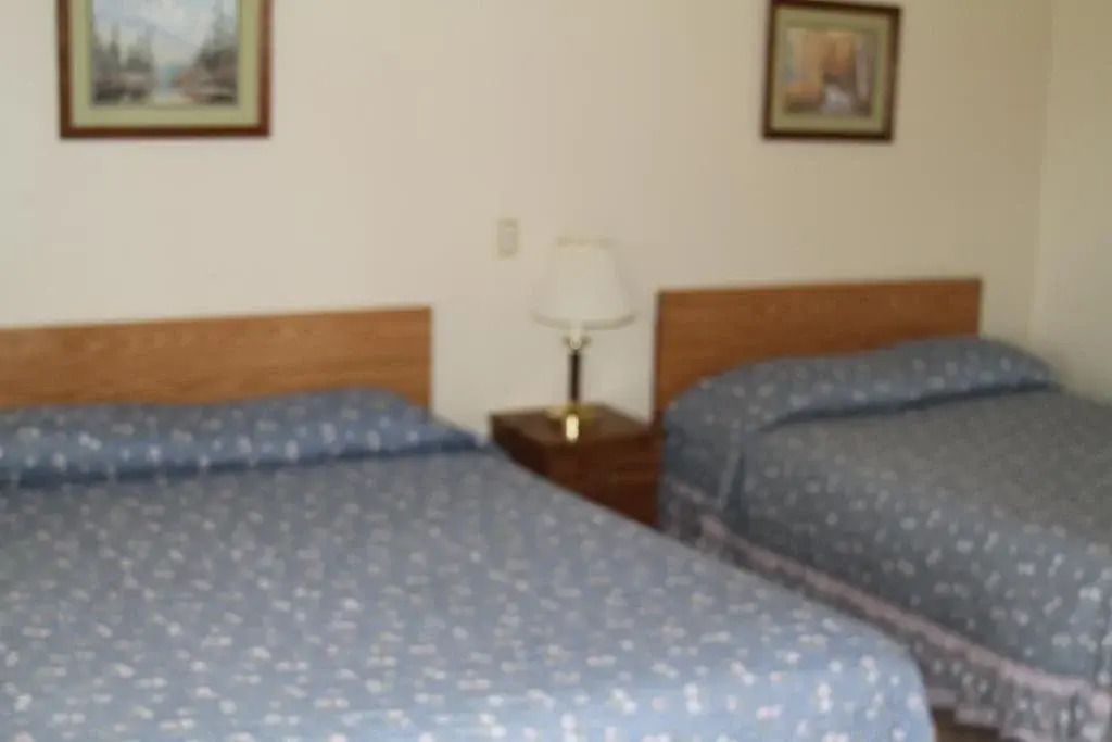 Badlands Hotel & Campground