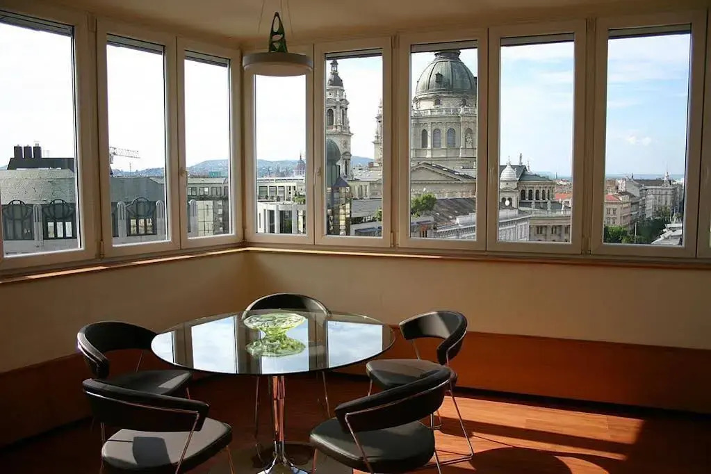 Fascinating View Apartment