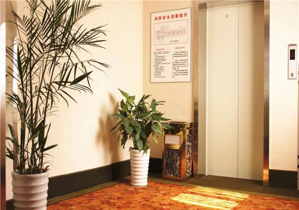 GreenTree Alliance Nantong Coach Station Hotel