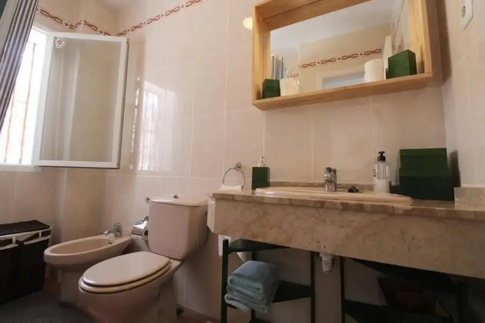 House - 2 Bedrooms with Pool and WiFi - 107850