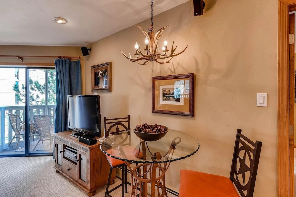 Westwind 202 2BD 2BA Plat. Condo