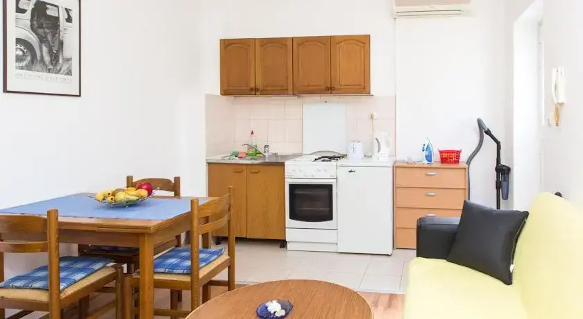 Apartment Intermezzo