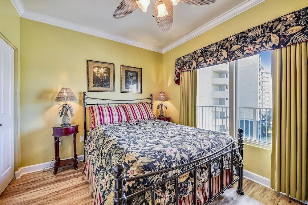 Shores of Panama 707 - 2 Bedroom+Bunks . Reserved Parking/Free Fun! 2 Condo by RedAwning