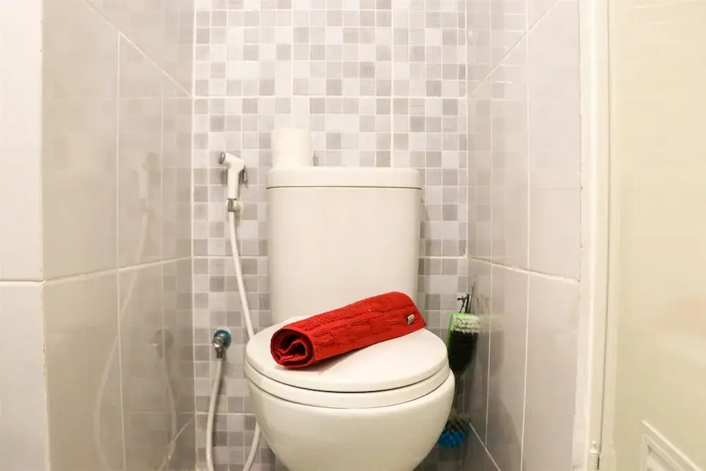 Homey and Good Price Studio at Tokyo Riverside PIK 2 Apartment By Travelio