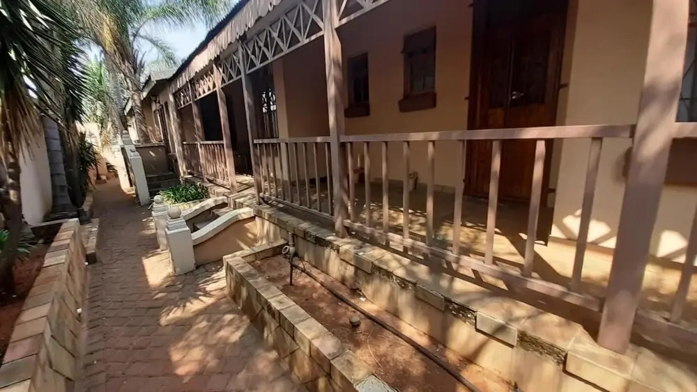 Karl Heyne Guesthouse Double Room