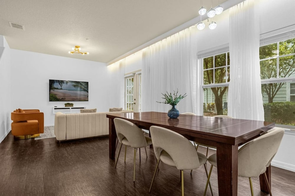 Thematic 4 bdr House Near Disney - 11-105lv