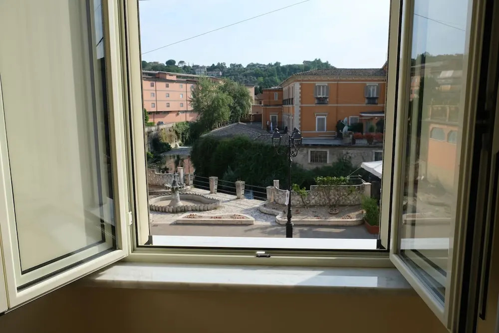 IN CENTRO Rooms and Apartments