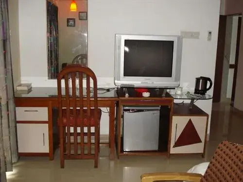 Tiara Hideaway