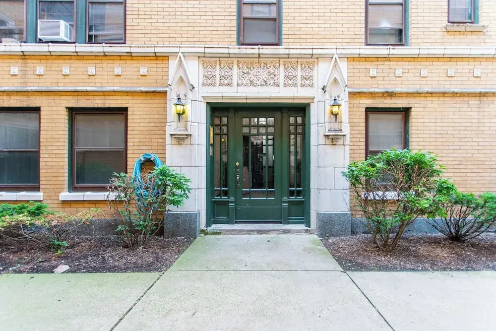 Nice 1BR Spot - Eastwood rep