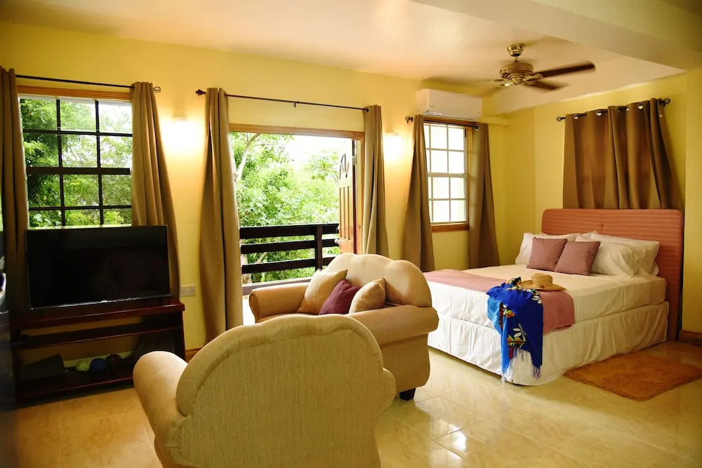 Spice Bay Suites