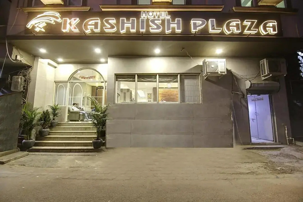 Hotel Kashish Plaza