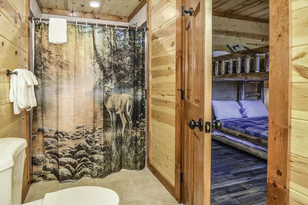 SmokyStays Indoor Heated Pool Cabin