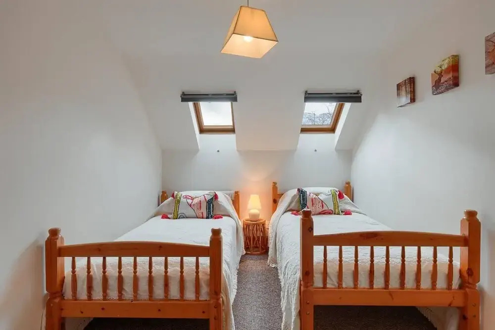 Spacious Characterful House W/views & Large Garden