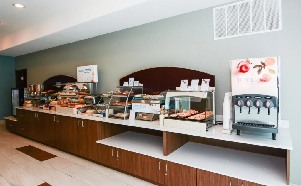 Holiday Inn Express Hotel & Suites New Boston by IHG