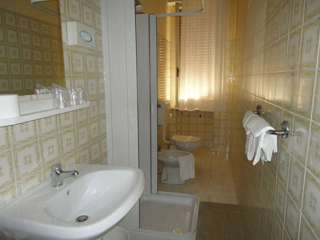 Giappone Inn Parking Hotel