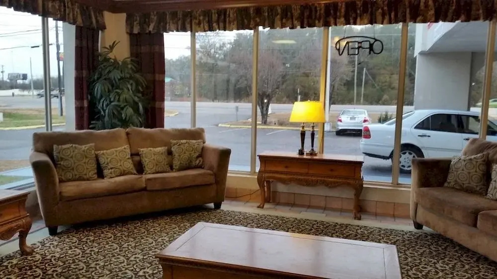 Candlelight Inn & Suites - Montgomery