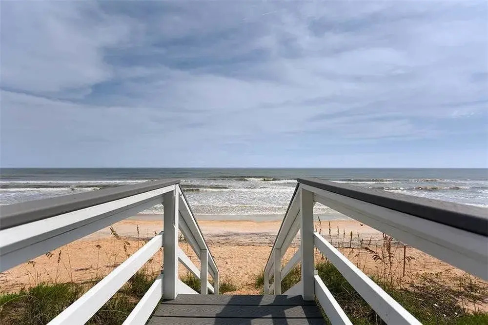 High Tide by Distinctive Beach Rentals