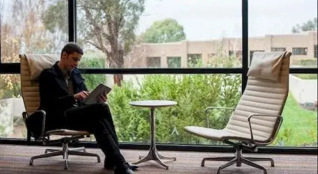 Deakin Management Centre