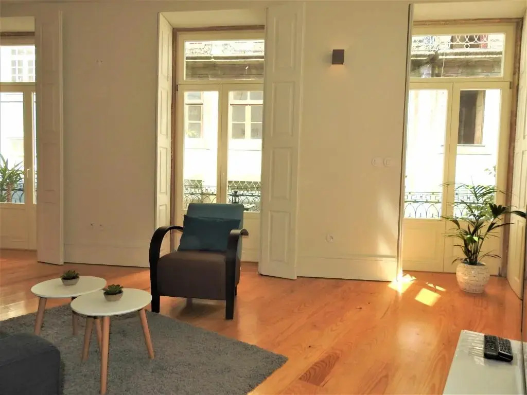 Oporto Delight 1 Luxury Apartment in Historic Center with Balcony Max 4 p