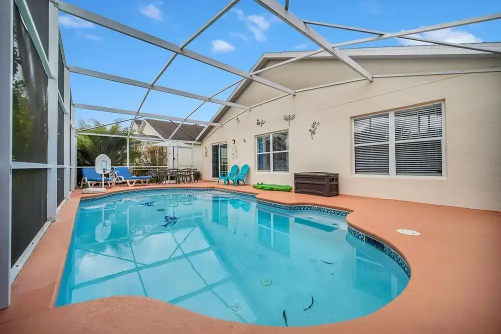 Bright Spacious Retreat With Private Pool Lanai Game Room