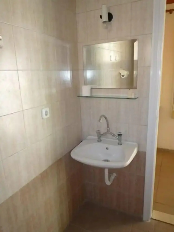 Haris Apartments