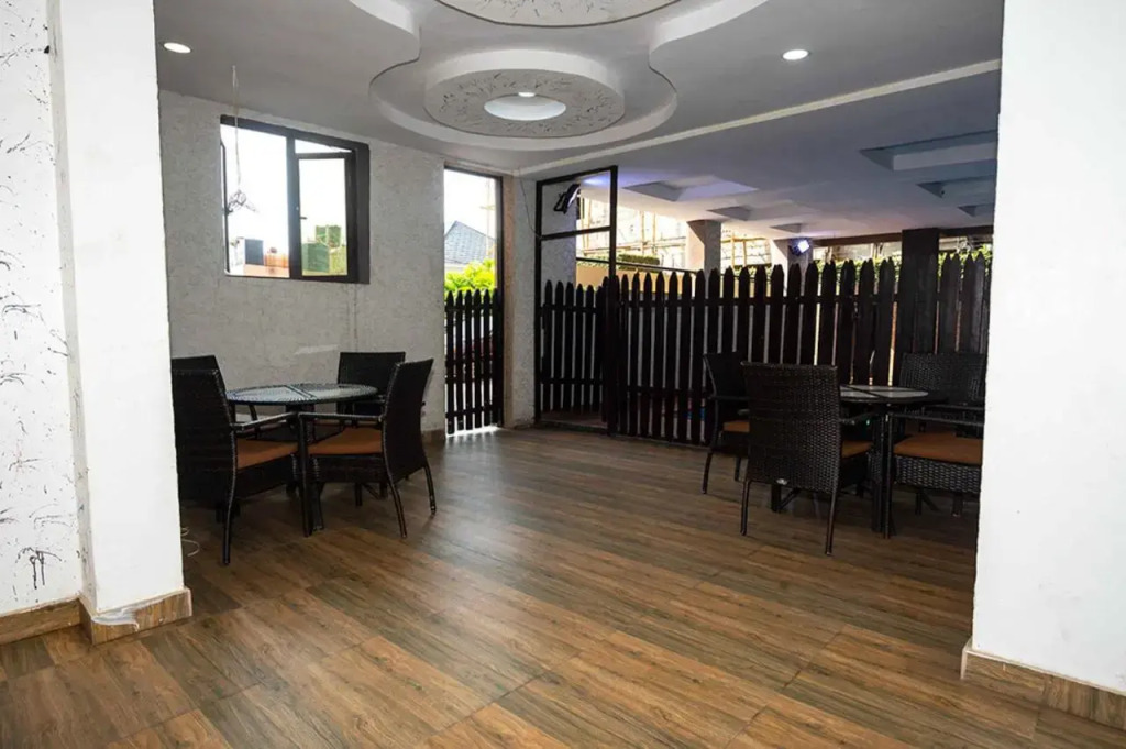 Plistbooking- Astounding 3 Bedroom Apartment Short Let In Lekki Lagos Nigeria