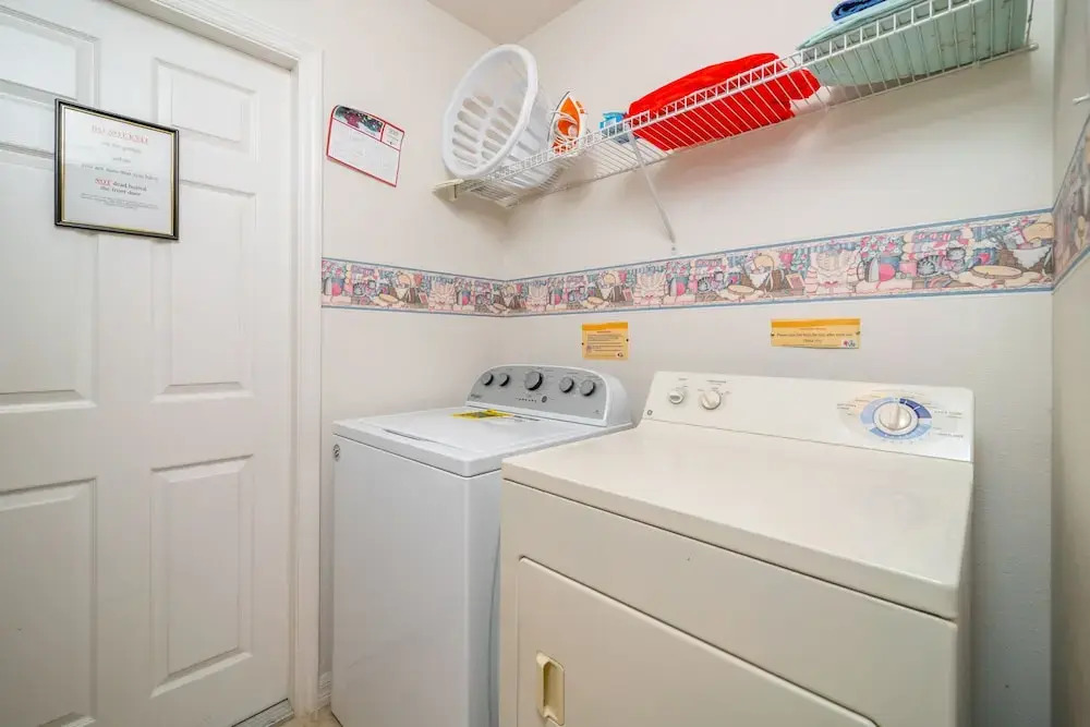 1114 4-bed Pool Home, Liberty Village Kissimmee