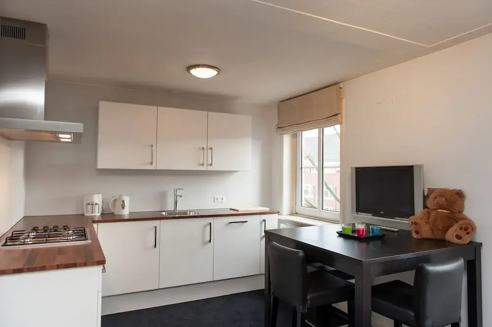 New Apartment Top Location Near RAI