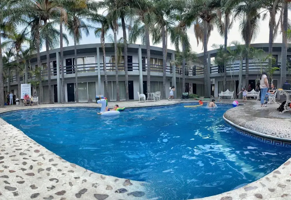 Hotel Suites del Real