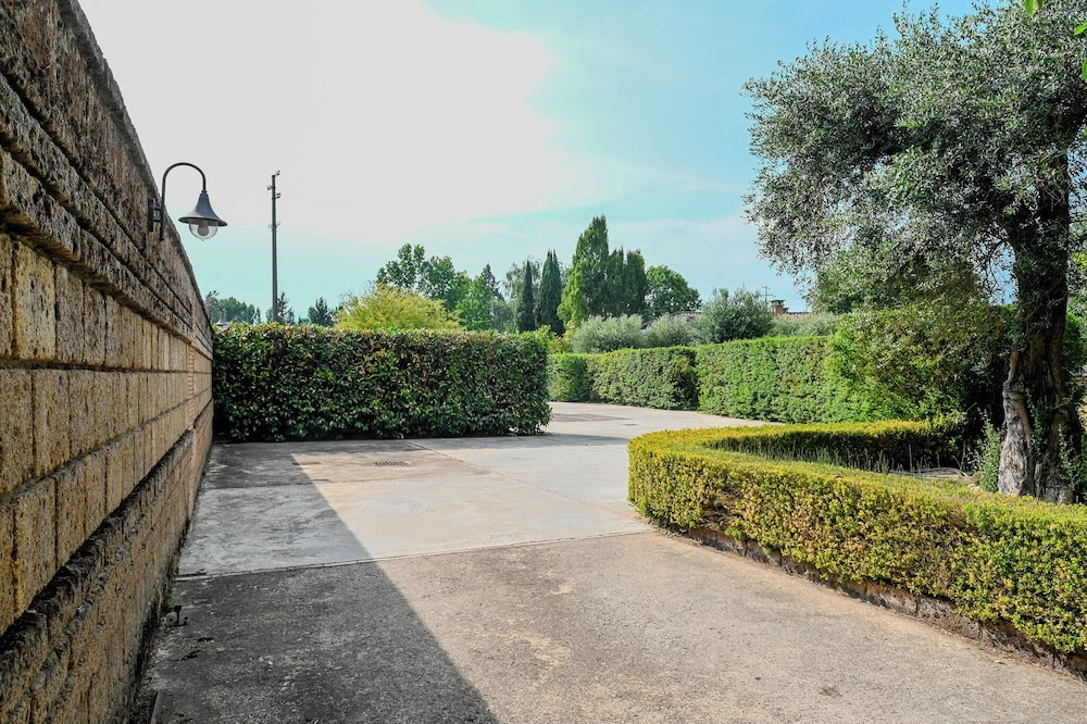 Villa Leproso