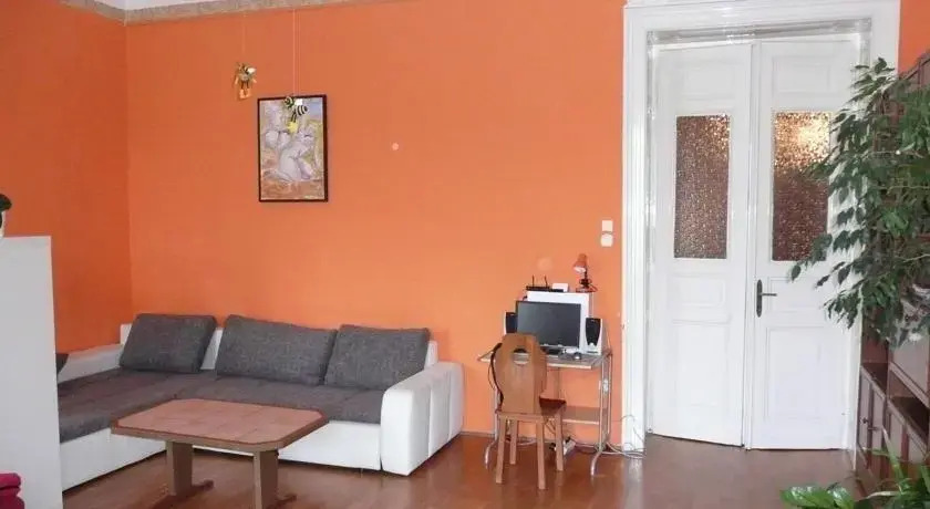 Tativen West Center