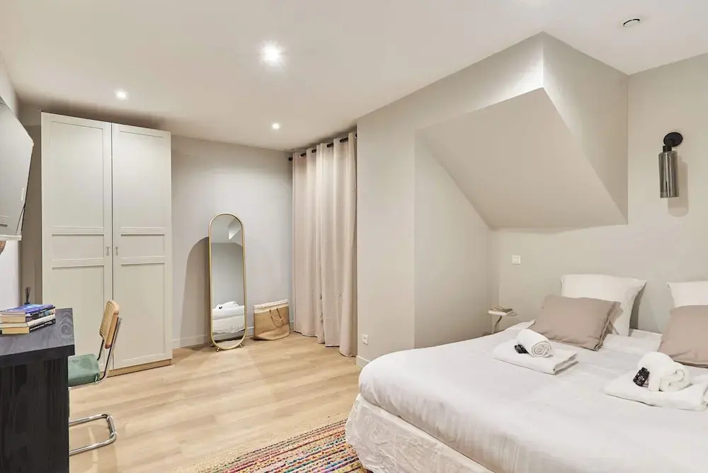 Residence Center of Paris by Studio prestige