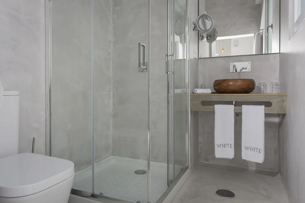 White Exclusive Suites & Villas