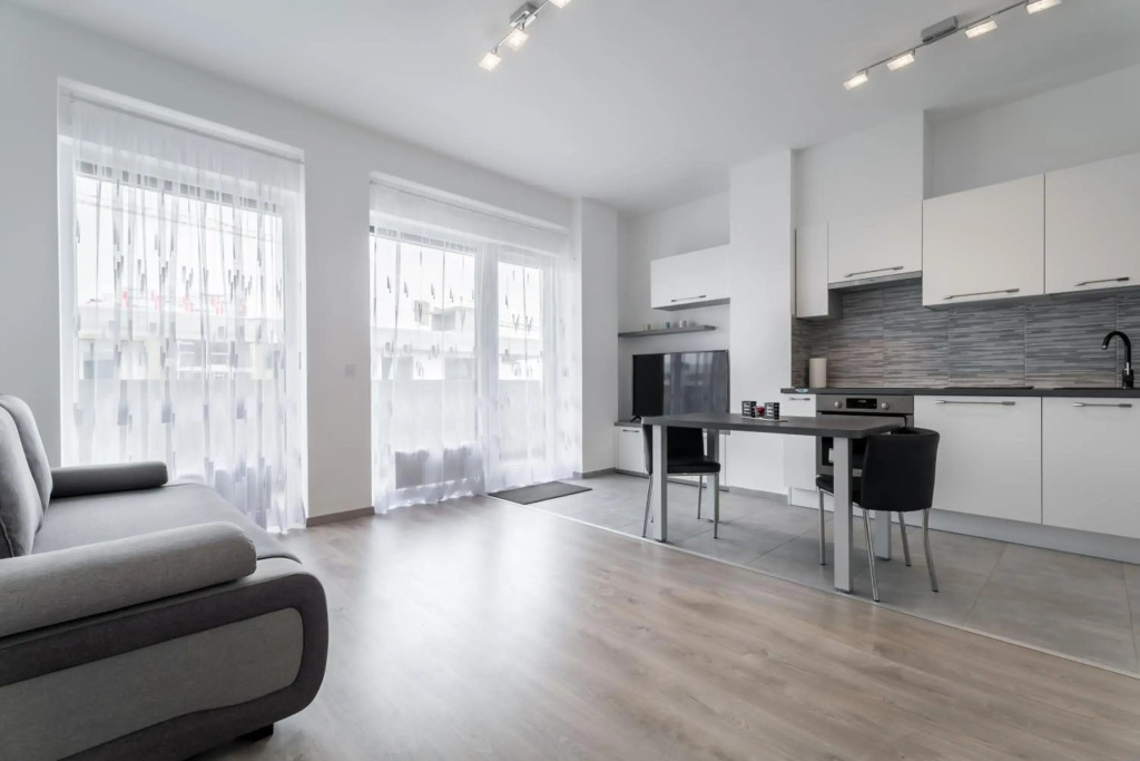 BpR CHIC White Home with Terrace & A/C & Garage