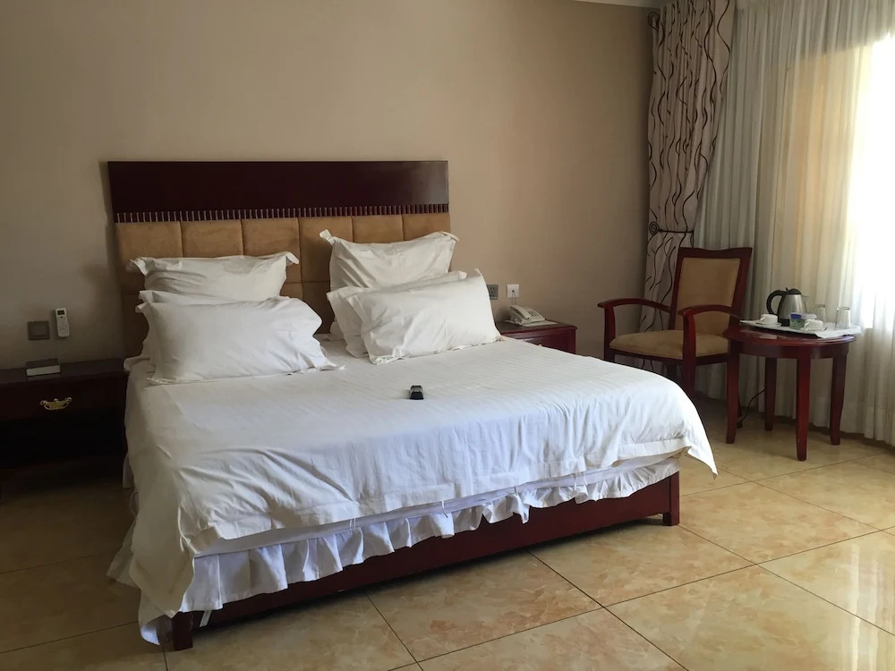 Golden Pillow Lodge